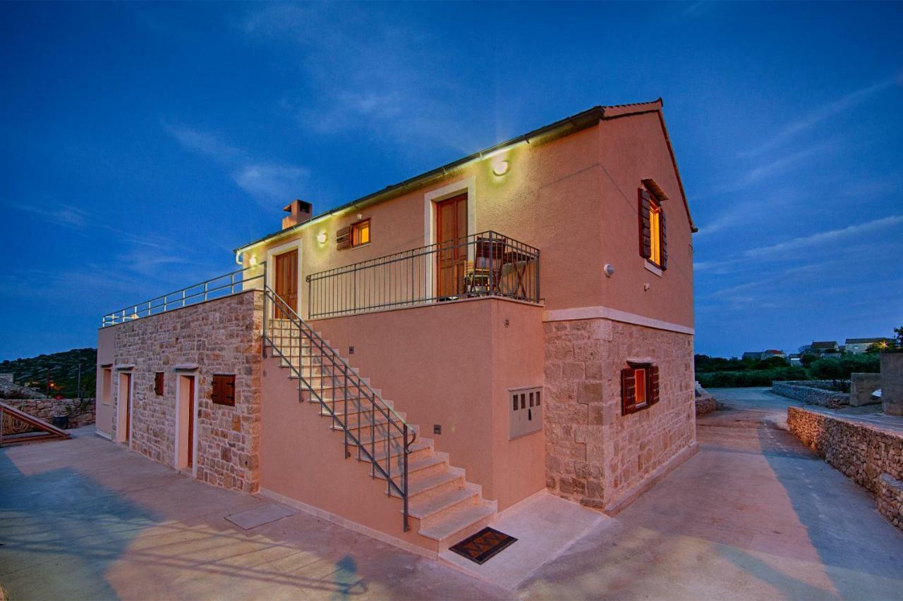Betini Apartments - Authentic Island Escape Komiža Exteriér fotografie