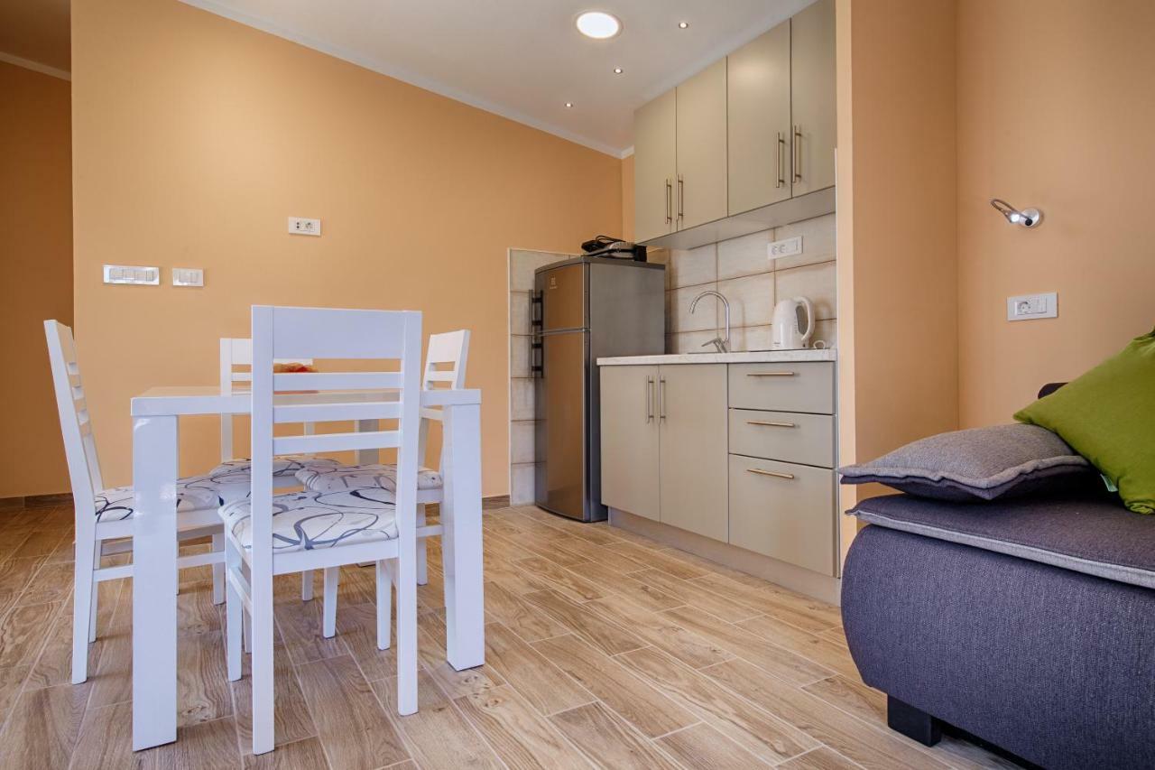 Betini Apartments - Authentic Island Escape Komiža Exteriér fotografie