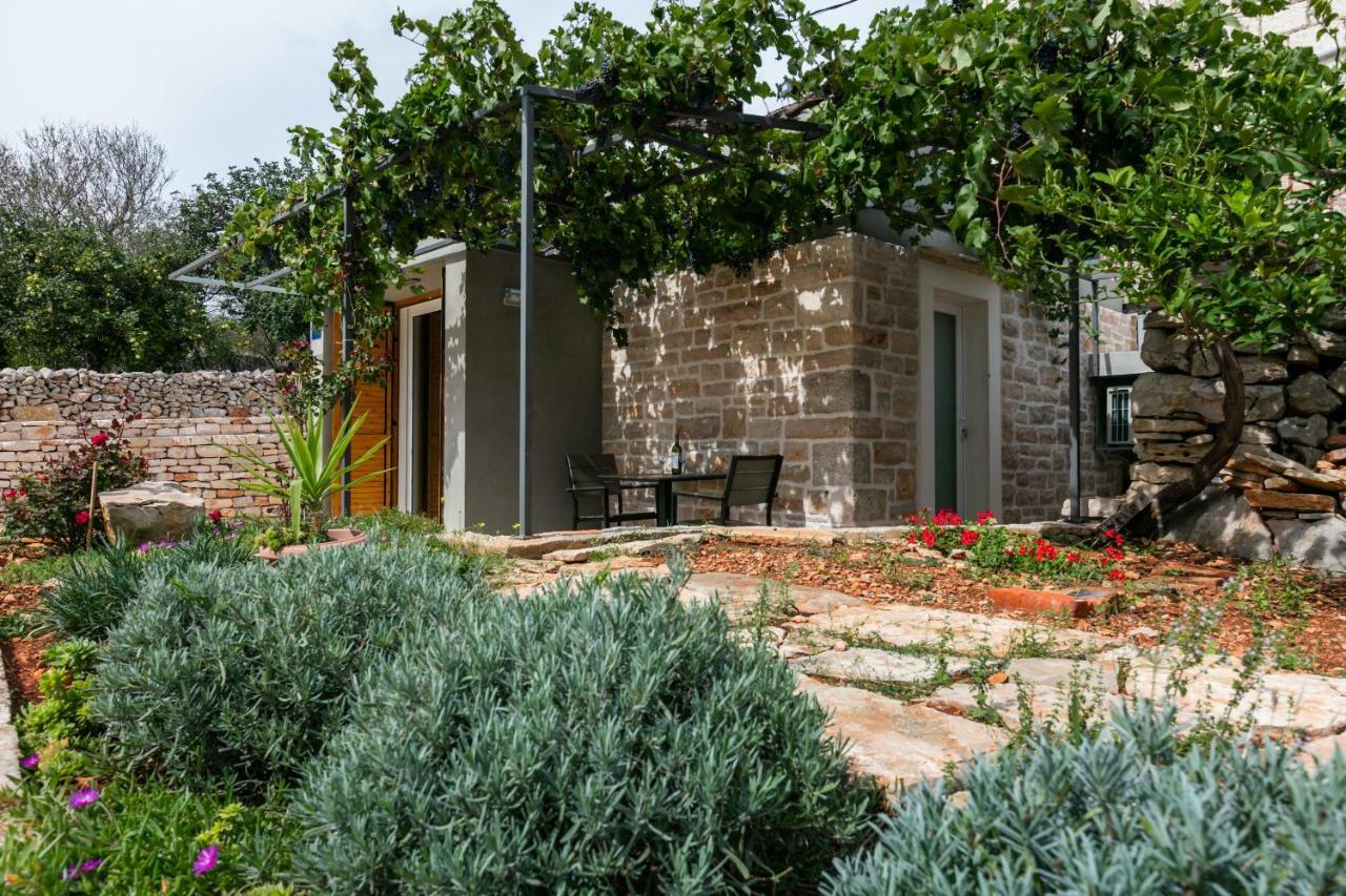 Betini Apartments - Authentic Island Escape Komiža Exteriér fotografie