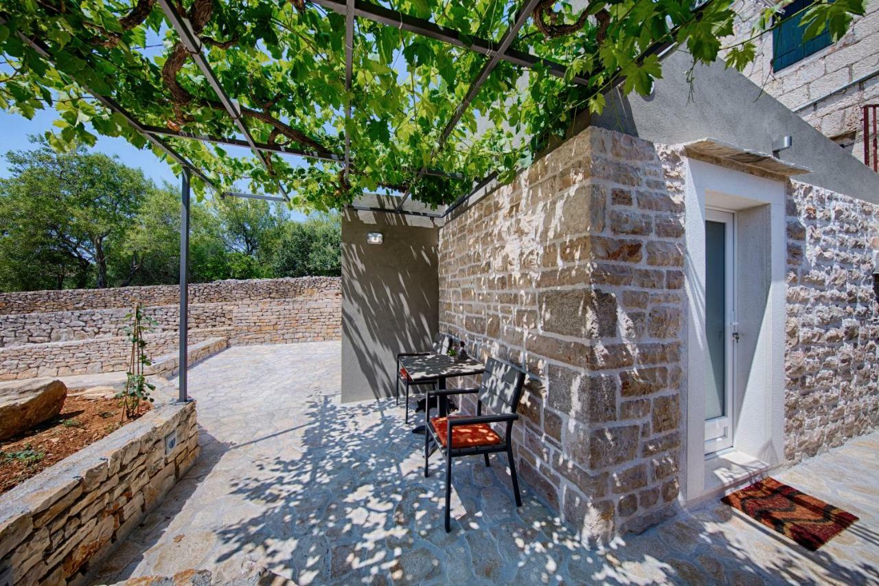 Betini Apartments - Authentic Island Escape Komiža Exteriér fotografie