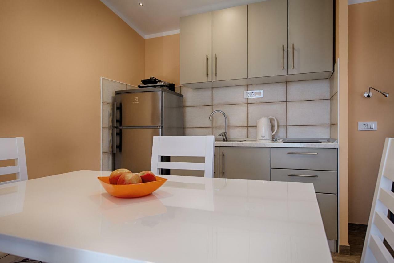 Betini Apartments - Authentic Island Escape Komiža Exteriér fotografie